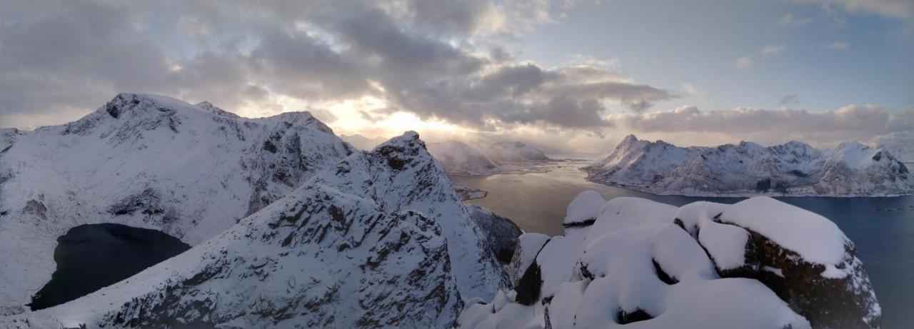 Cozy Cabin In Central Lofoten With Beautiful Ocean View Brenna Exterior foto